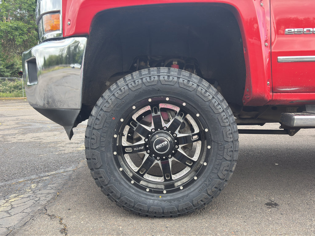 Used 2018 Chevrolet Silverado 2500 LTZ w/ Duramax Plus Package AWD/4WD image 6