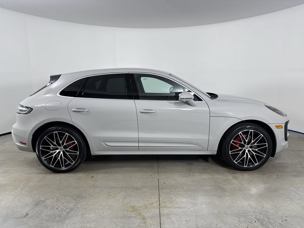 Certified 2025 Porsche Macan S AWD/4WD image 8