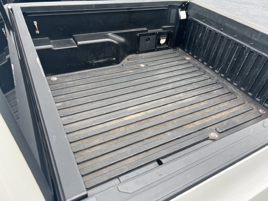 Used 2021 Toyota Tacoma TRD Off-Road w/ Technology Package AWD/4WD image 14