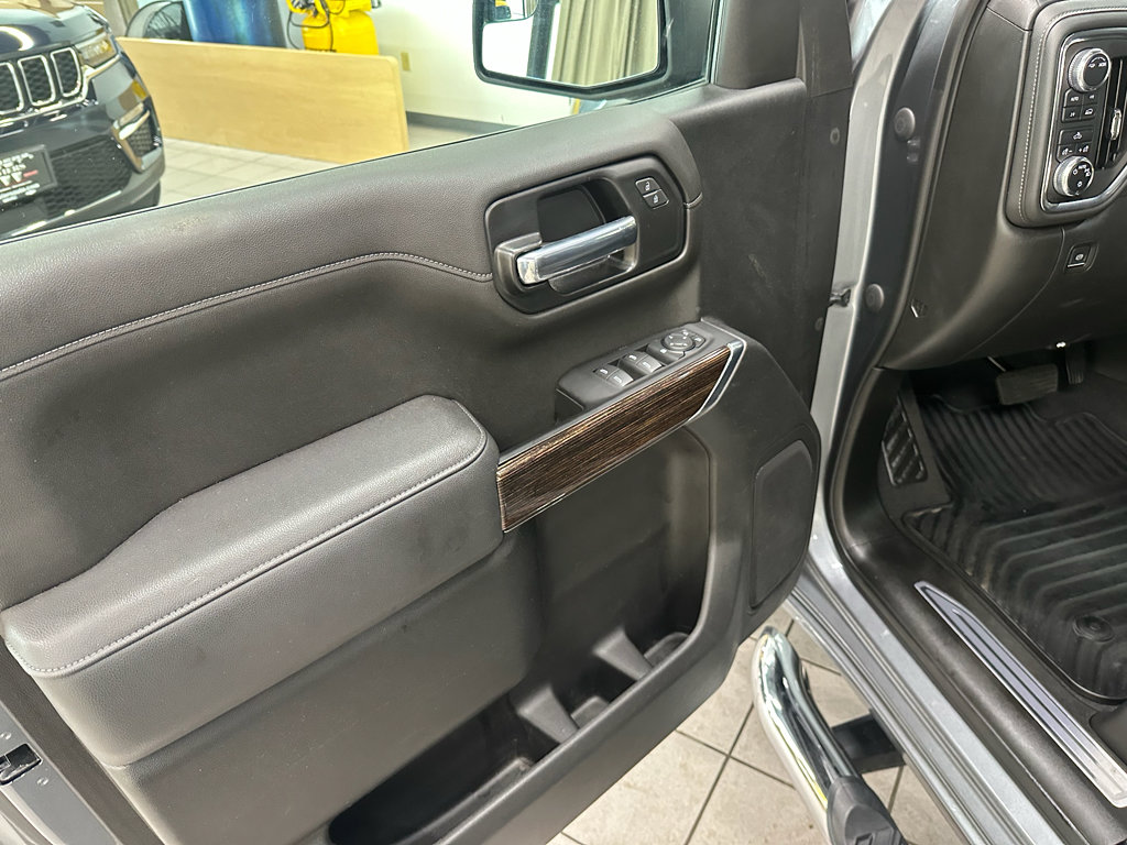 Used 2021 GMC Sierra 1500 SLE image 26