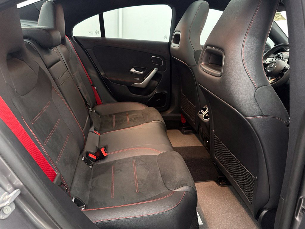 Used 2025 Mercedes-Benz CLA 35 AMG 4MATIC image 27