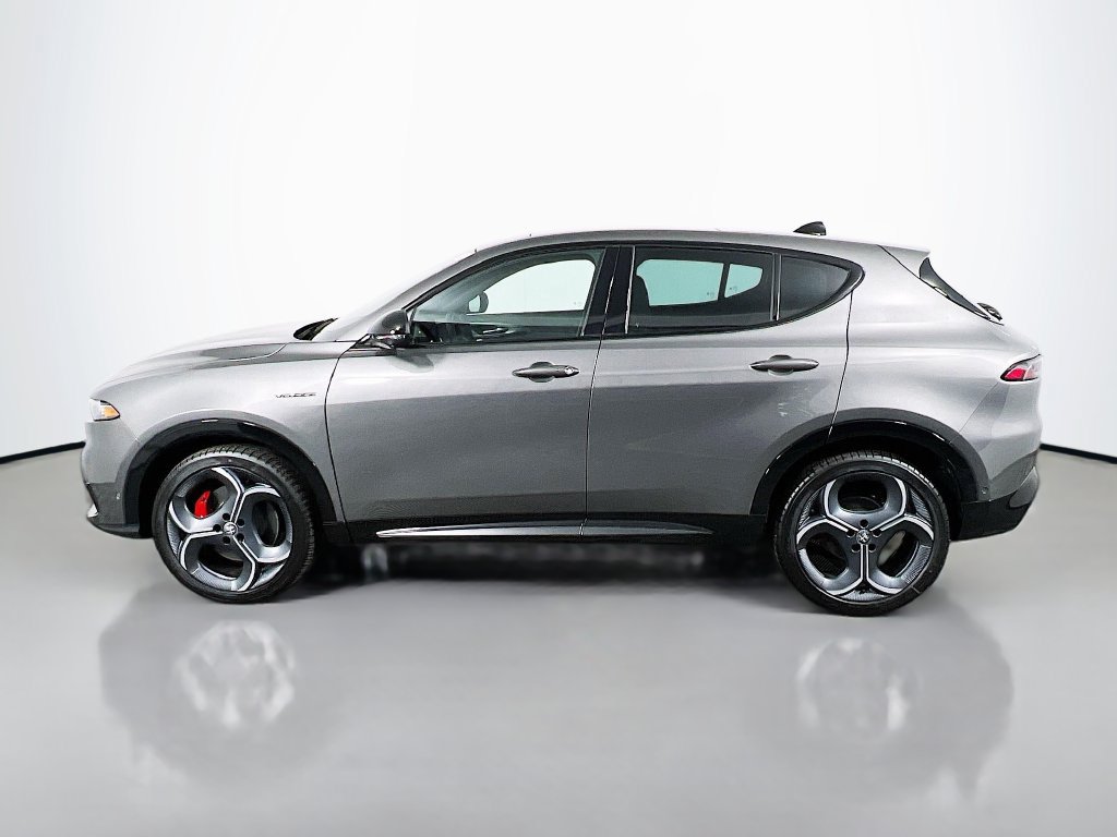 New 2026 Alfa Romeo Tonale w/ Quick Order Package 23H Volce AWD/4WD image 4