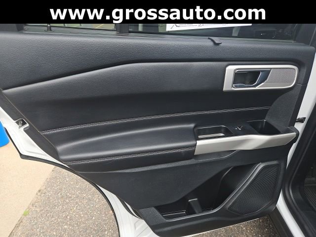 Used 2022 Ford Explorer Limited w/ Equipment Group 301A image 31