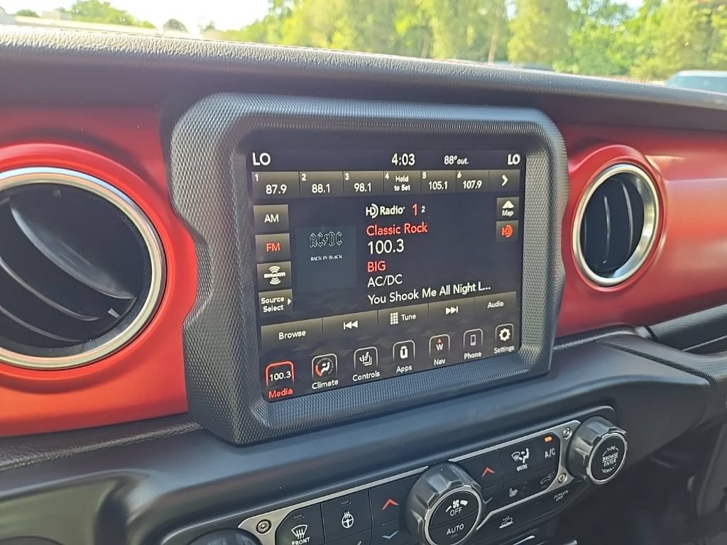 Used 2023 Jeep Gladiator Rubicon w/ Cold Weather Group AWD/4WD image 32