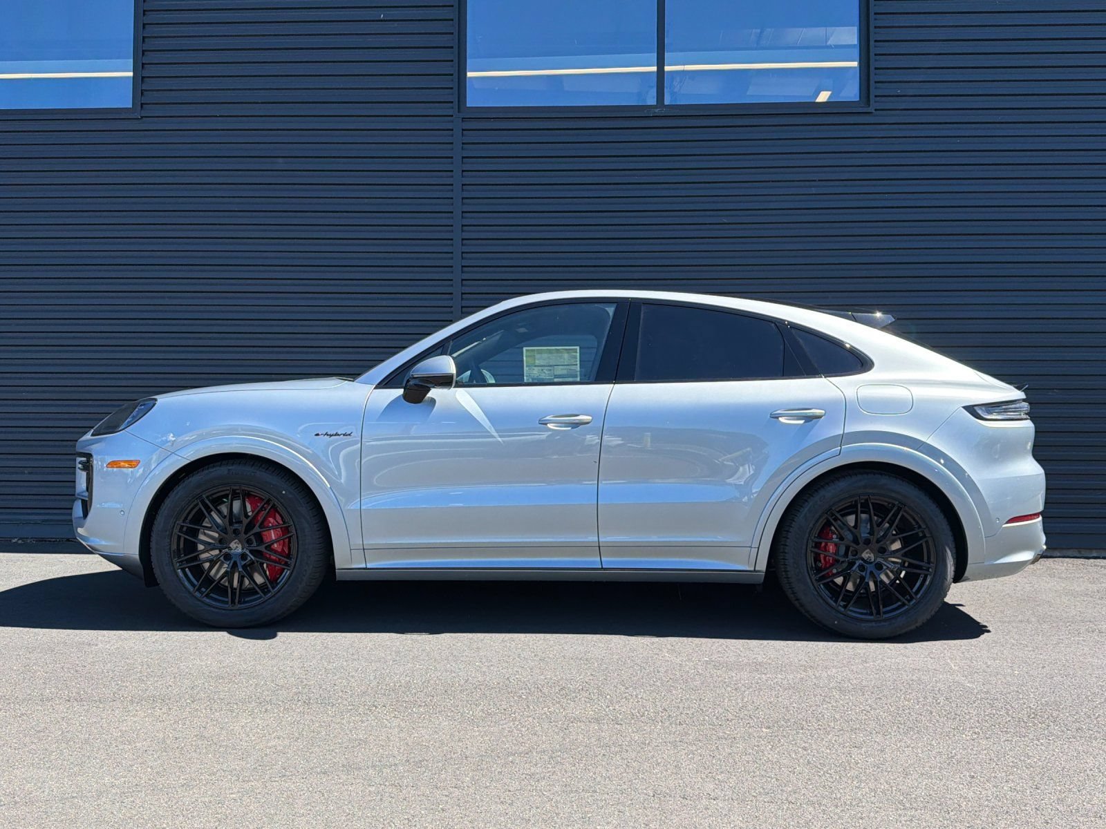 New 2026 Porsche Cayenne Turbo AWD/4WD image 3