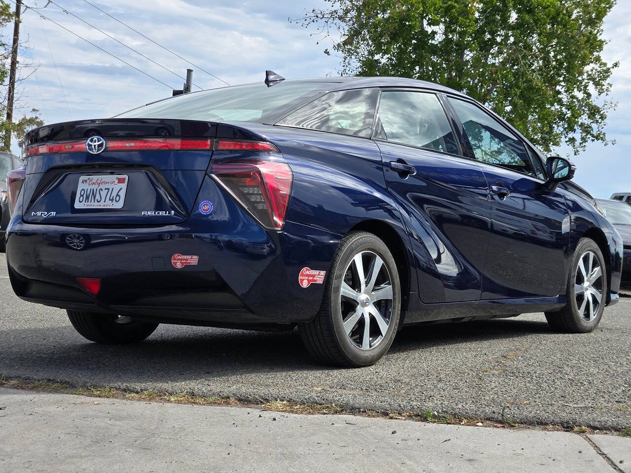 Used 2018 Toyota Mirai FWD image 13