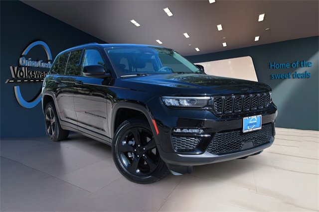 Used 2023 Jeep Grand Cherokee Limited w/ Black Appearance Package