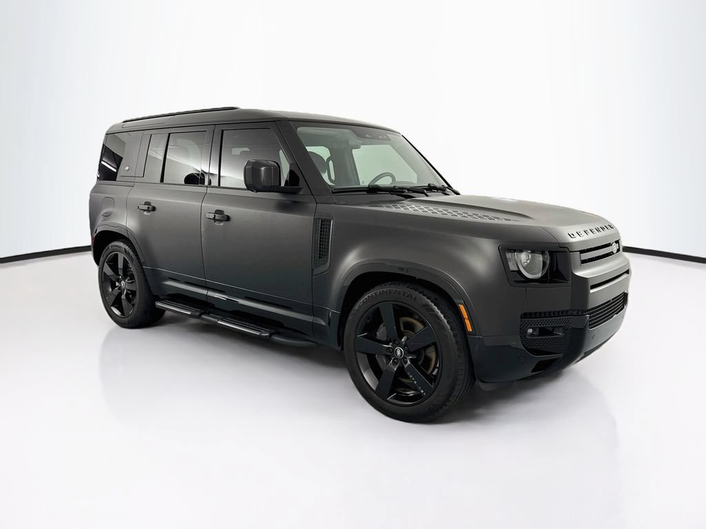 Certified 2024 Land Rover Defender 110 X-Dynamic SE AWD/4WD image 3