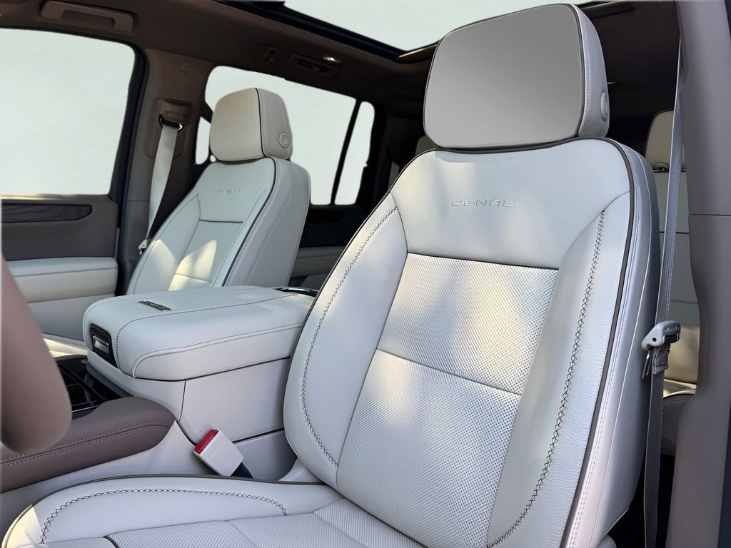 New 2026 GMC Yukon XL Denali w/ Sun & Power Step Package AWD/4WD image 9