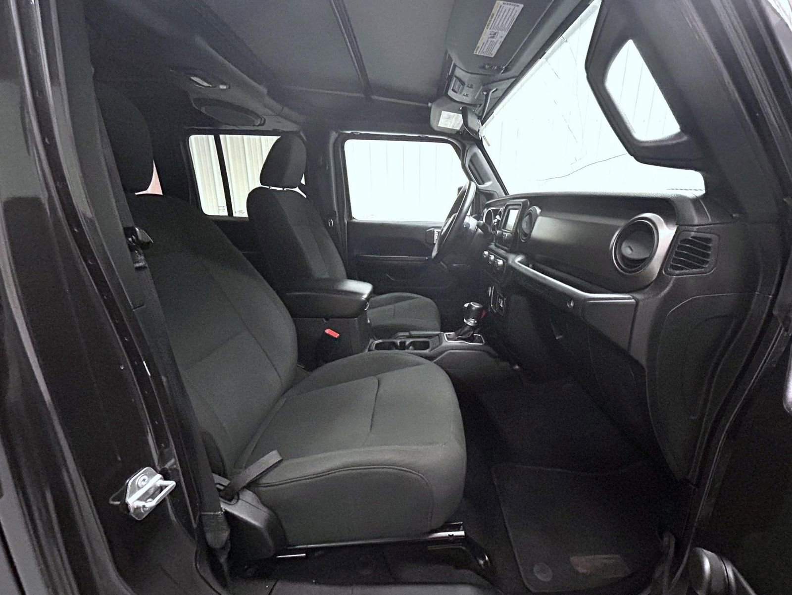 Used 2018 Jeep Wrangler Unlimited Sport image 15