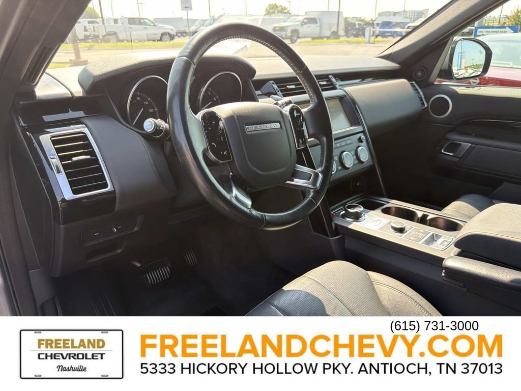 Used 2020 Land Rover Discovery SE AWD/4WD image 24