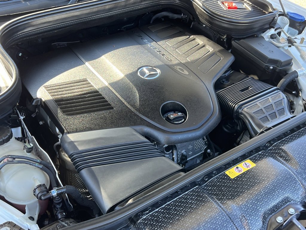 Used 2023 Mercedes-Benz GLS 450 4MATIC w/ AMG Line Exterior image 39