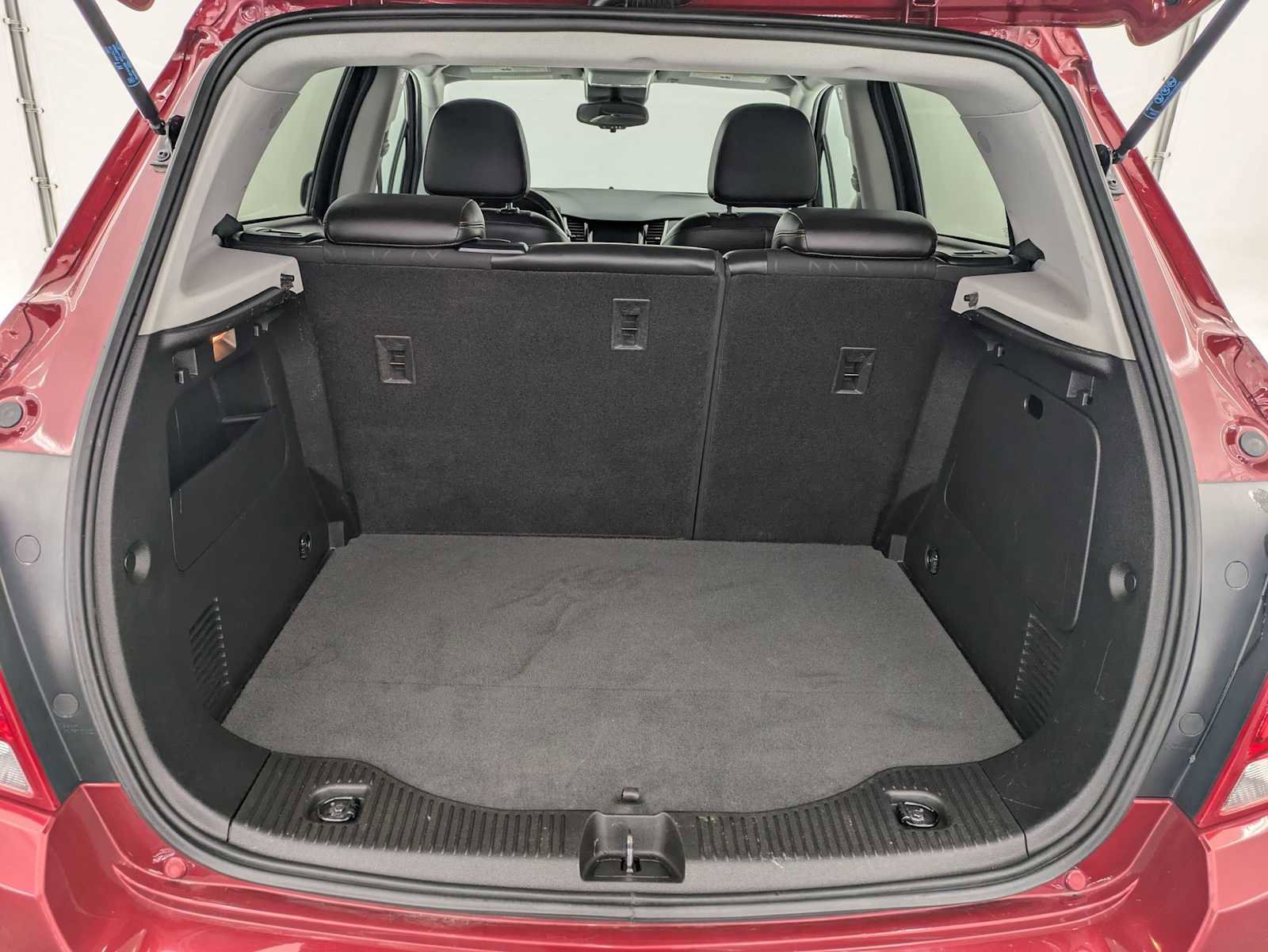 Used 2020 Chevrolet Trax LT w/ LT Convenience Package image 33