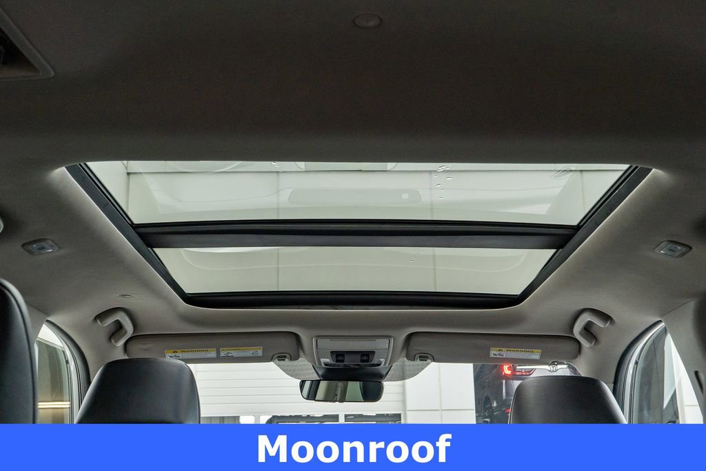 Certified 2023 Honda Pilot Touring image 17