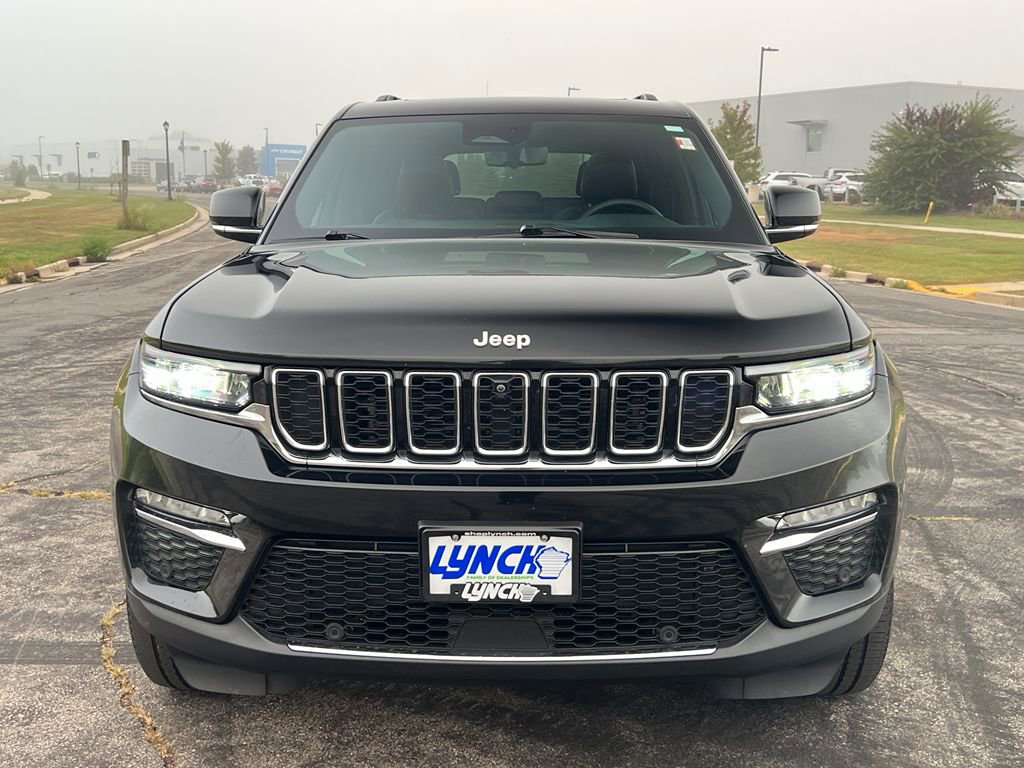 Used 2024 Jeep Grand Cherokee Limited w/ Luxury Tech Group II image 46