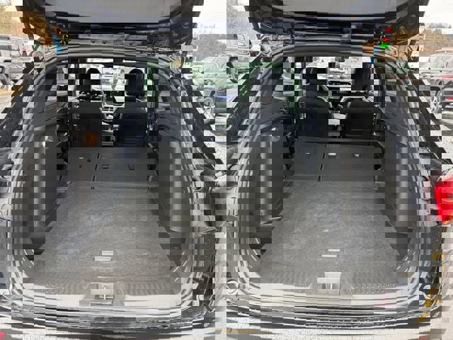 Used 2024 Chevrolet Trax RS w/ Sunroof Package image 32