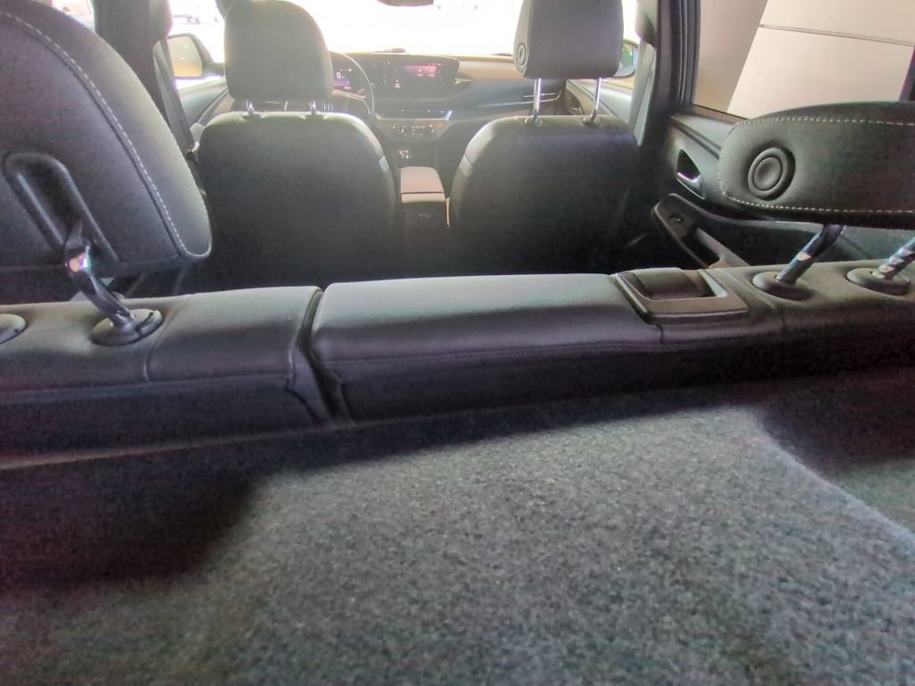 Used 2024 Buick Envista Preferred w/ Convenience I Package FWD image 28