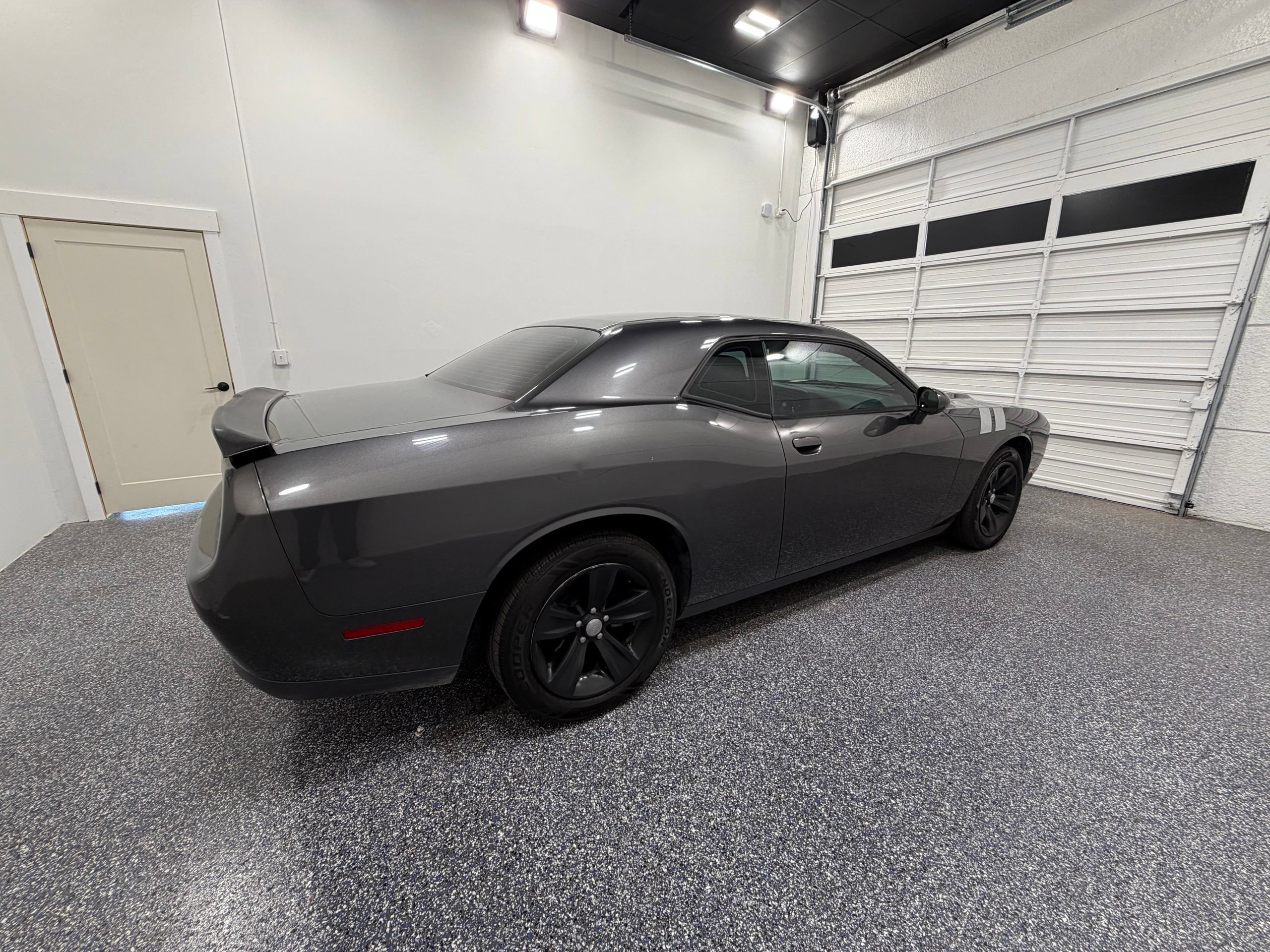 Used 2016 Dodge Challenger SXT RWD image 7