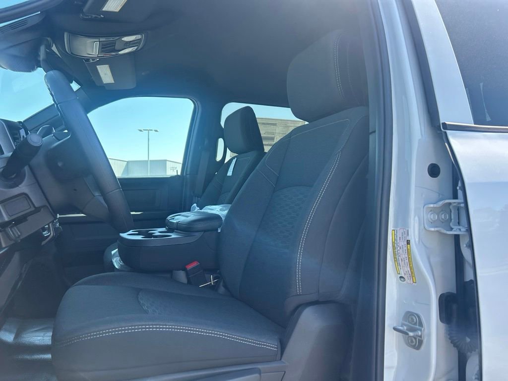 New 2026 RAM 3500 Tradesman AWD/4WD image 4