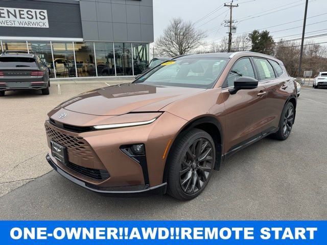 Used 2025 Toyota Crown Signia w/ Advanced Technology Package image 1