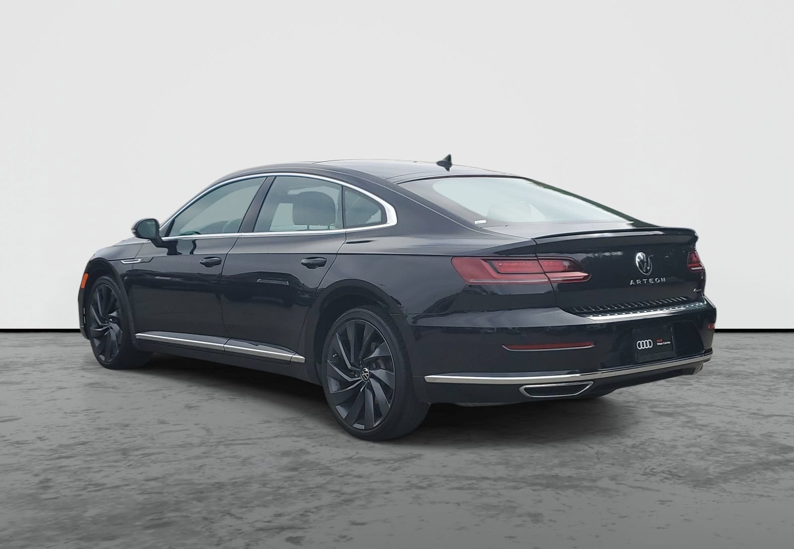 Used 2023 Volkswagen Arteon SEL AWD/4WD image 3