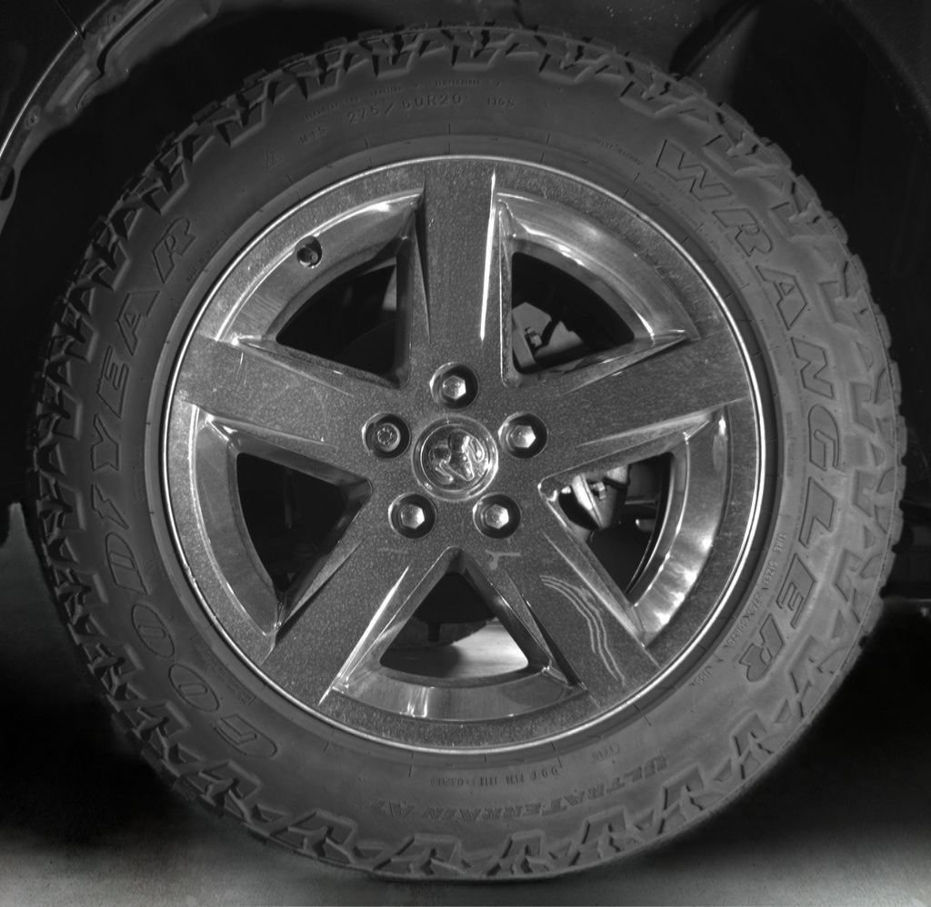Used 2018 RAM 1500 Express w/ Express Value Package AWD/4WD image 13