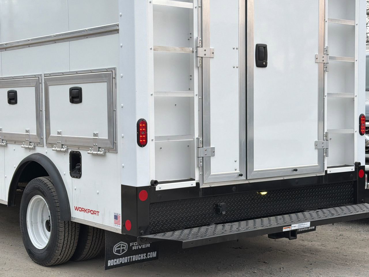 New 2026 Ford E-450 and Econoline 450 Super Duty w/ Power Equipment Group RWD image 7