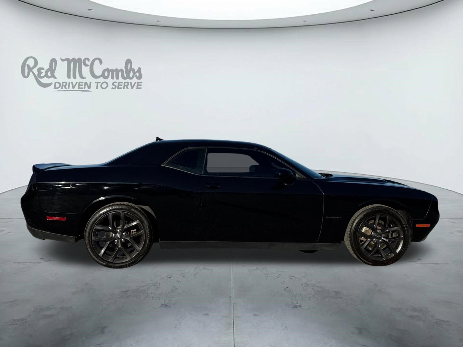 Used 2022 Dodge Challenger SXT image 6
