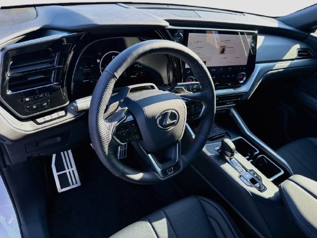 New 2026 Lexus TX 500h AWD w/ Technology Package image 28