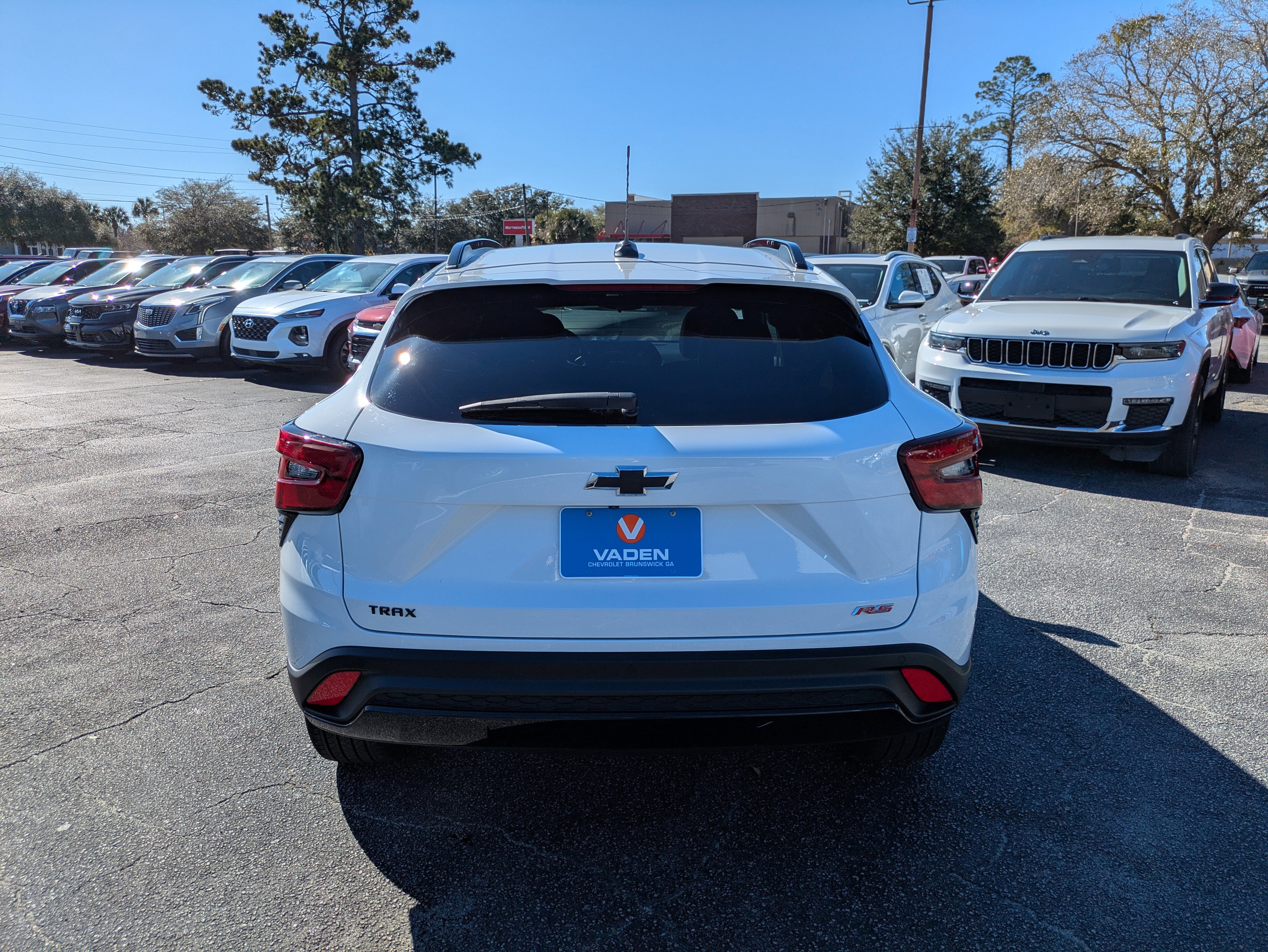 Used 2025 Chevrolet Trax RS w/ Sunroof Package image 27