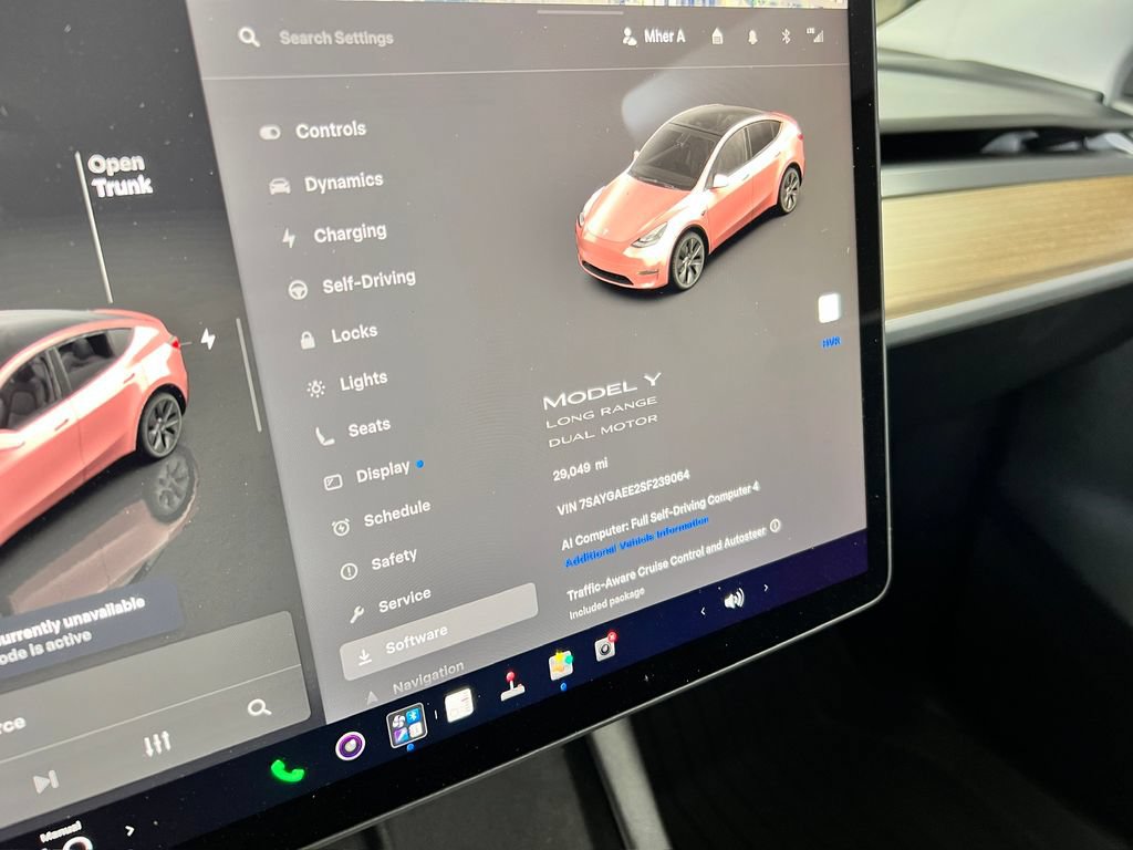 Used 2025 Tesla Model Y Long Range AWD/4WD image 18