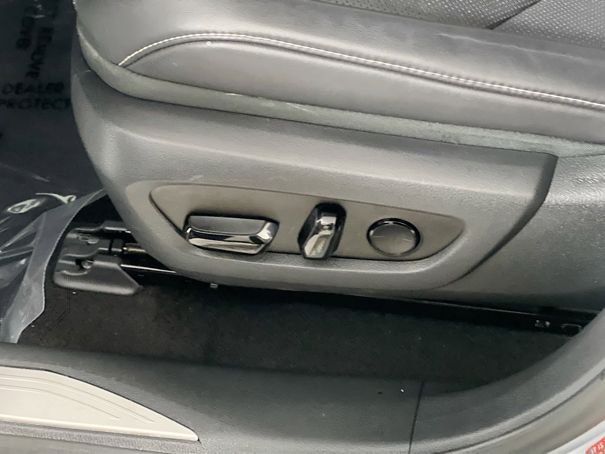 Used 2023 Lexus RX 350 F Sport w/ Cold Area Package image 15