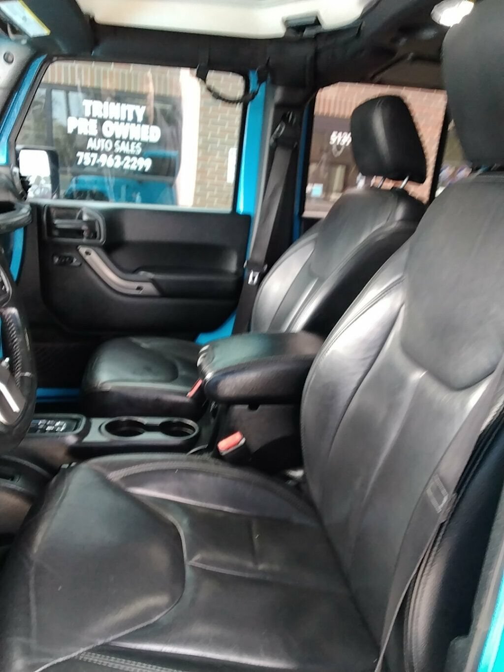 Used 2018 Jeep Wrangler Unlimited Sahara AWD/4WD image 7