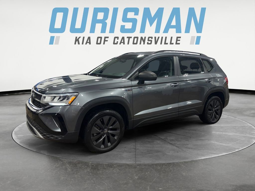 Used 2022 Volkswagen Taos S image 2