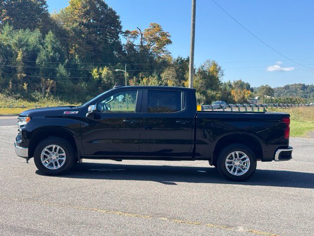 Used 2023 Chevrolet Silverado 1500 LT AWD/4WD image 4