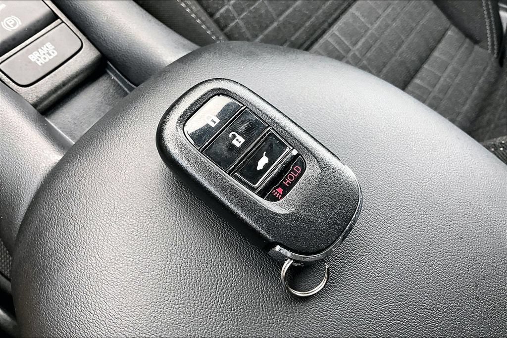 Certified 2025 Honda HR-V LX image 32