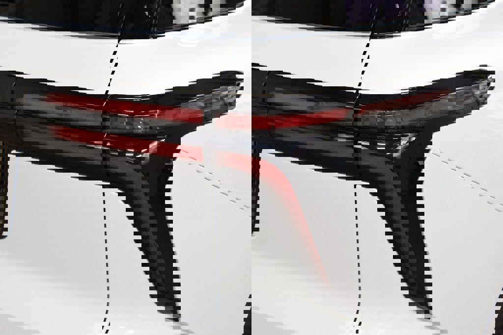 New 2026 Chevrolet Traverse LT w/ Midnight/Sport Edition image 19