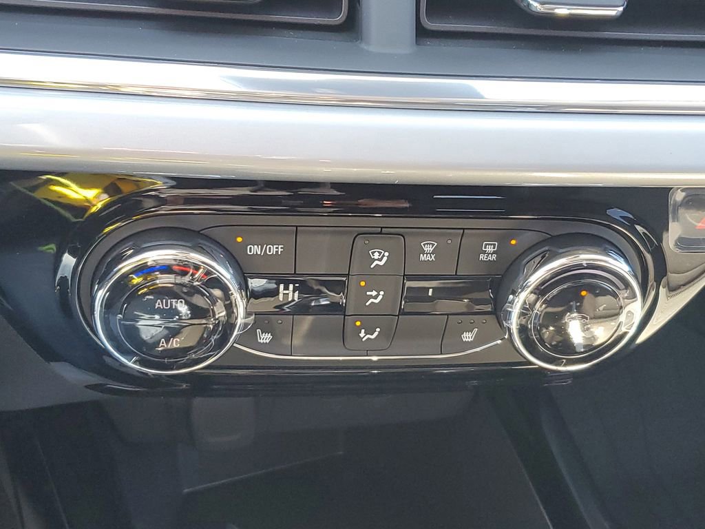 New 2026 Chevrolet Trax LT w/ Driver Confidence Package FWD image 24