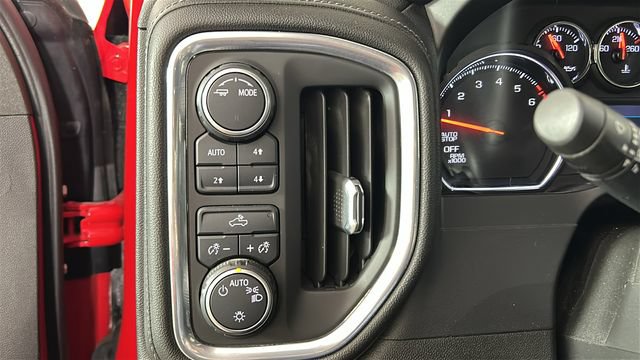 Used 2021 Chevrolet Silverado 1500 LT AWD/4WD image 19