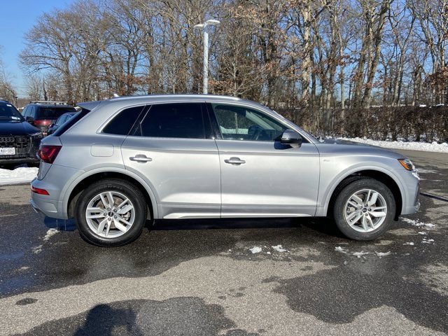 Certified 2022 Audi Q5 2.0T Premium w/ Convenience Package image 4