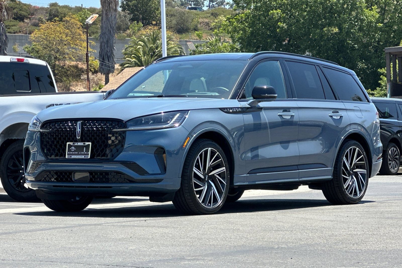 New 2026 Lincoln Aviator Black Label w/ Black Label Special Edition AWD/4WD image 7