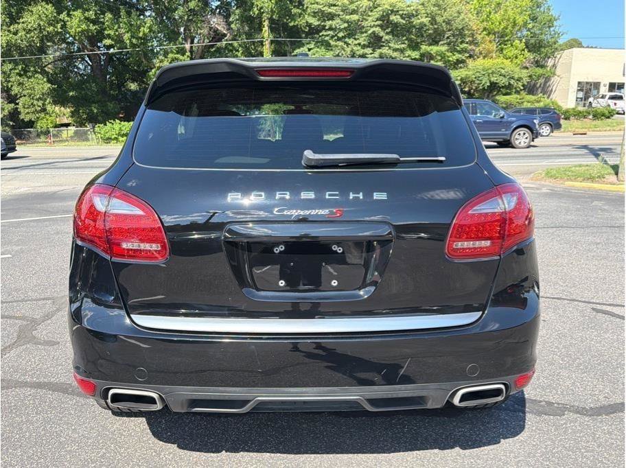 Used 2011 Porsche Cayenne S AWD/4WD image 5