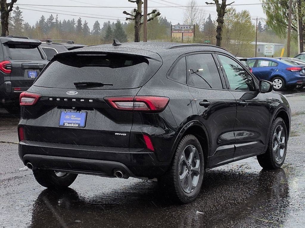 Used 2024 Ford Escape ST-Line w/ Tech Pack #1 image 5