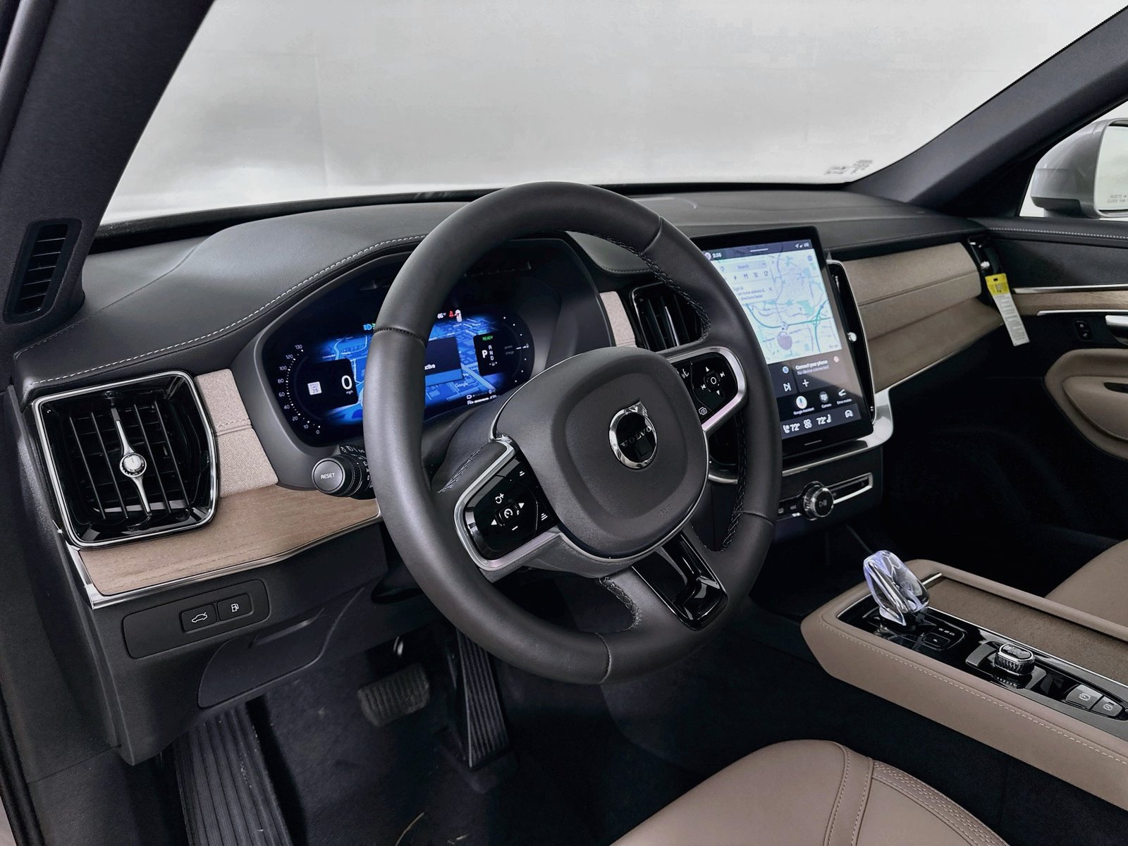 New 2026 Volvo XC90 T8 Plus w/ Protection Package Premier AWD/4WD image 31