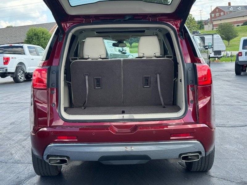 Used 2017 GMC Acadia Denali w/ Technology Package AWD/4WD image 5