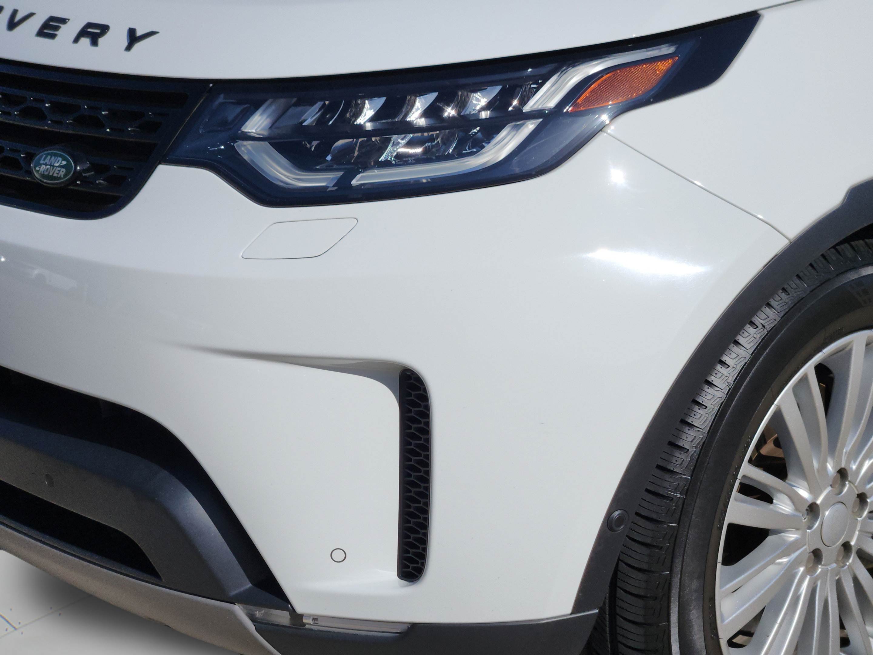 Used 2018 Land Rover Discovery HSE Luxury AWD/4WD image 33