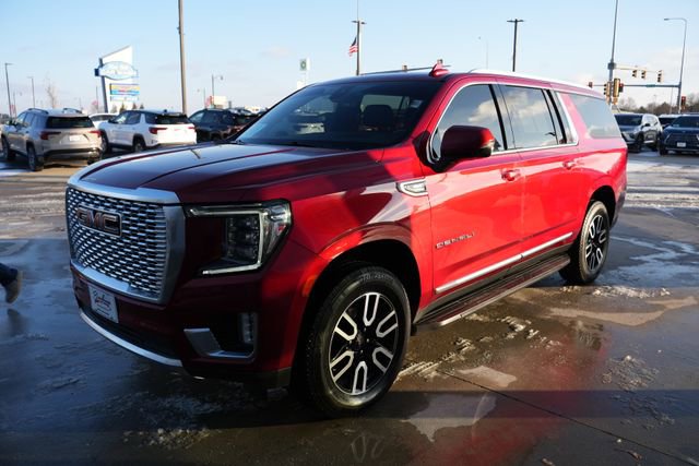 Used 2021 GMC Yukon XL Denali w/ Advanced Technology Package AWD/4WD image 36