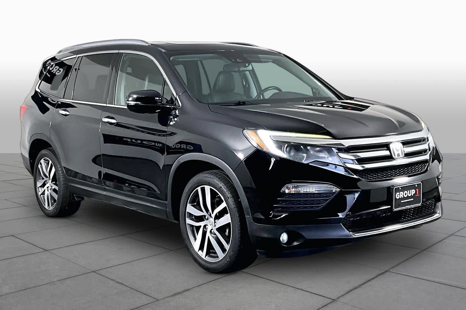 Used 2016 Honda Pilot Elite image 3