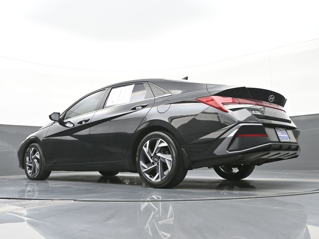 Used 2024 Hyundai Elantra SEL w/ Convenience Package image 41