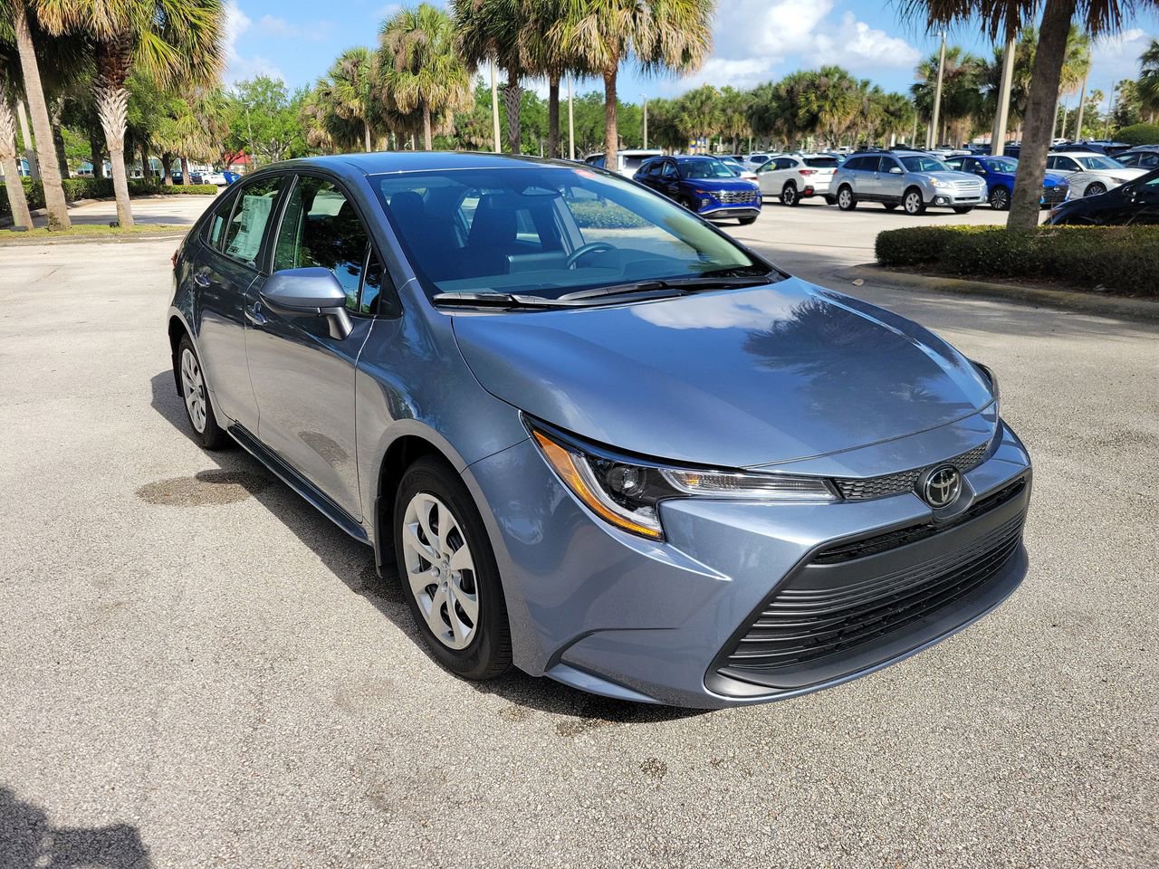 Used 2026 Toyota Corolla LE image 2